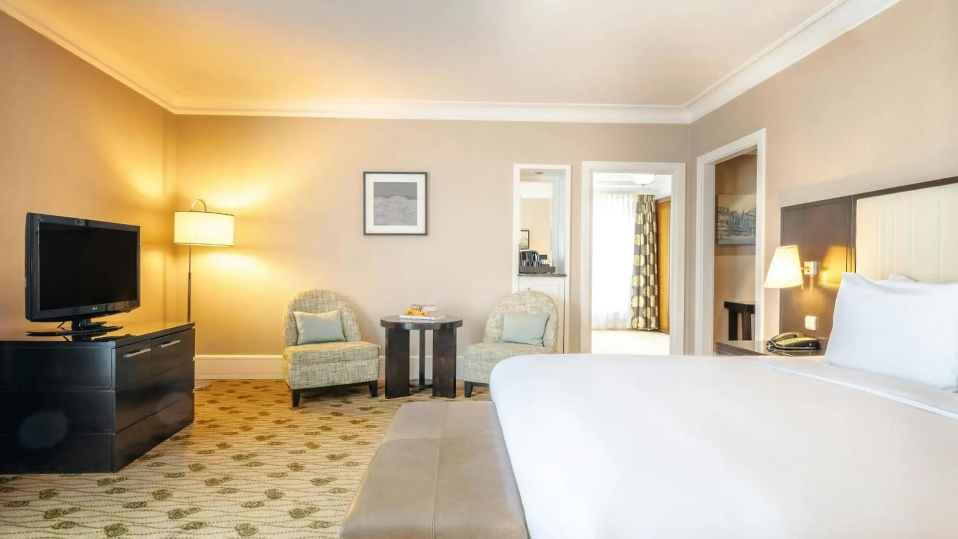 Renaissance Brussels Hotel Ixelles 4*,