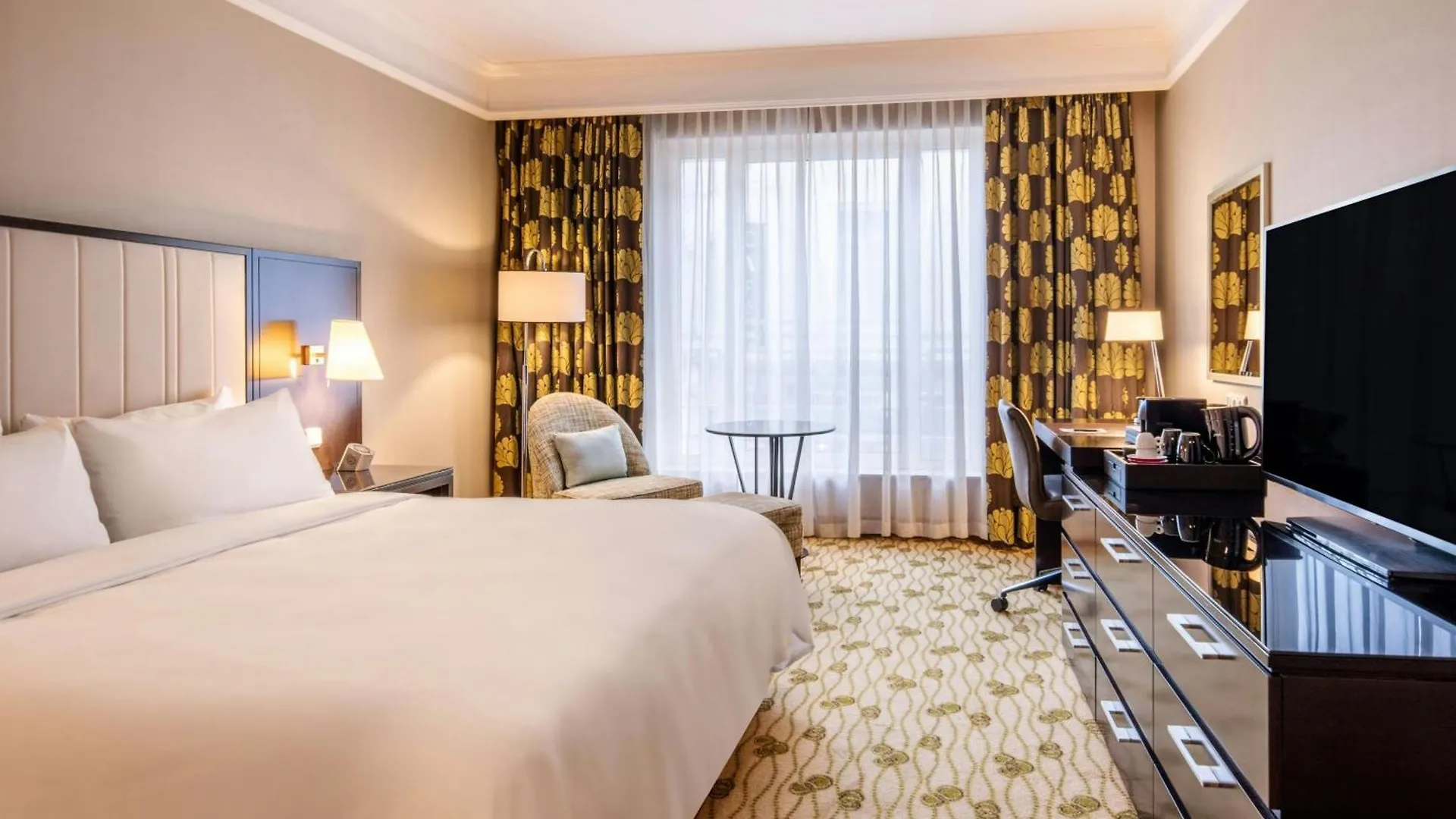Renaissance Brussels Hotel Ιξέλ