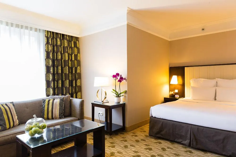 ****  איקסל Renaissance Brussels Hotel בלגיה