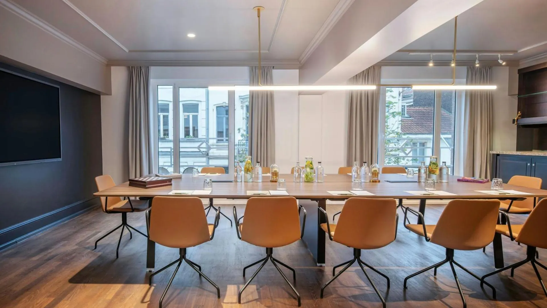 איקסל Renaissance Brussels Hotel 4*,  בלגיה